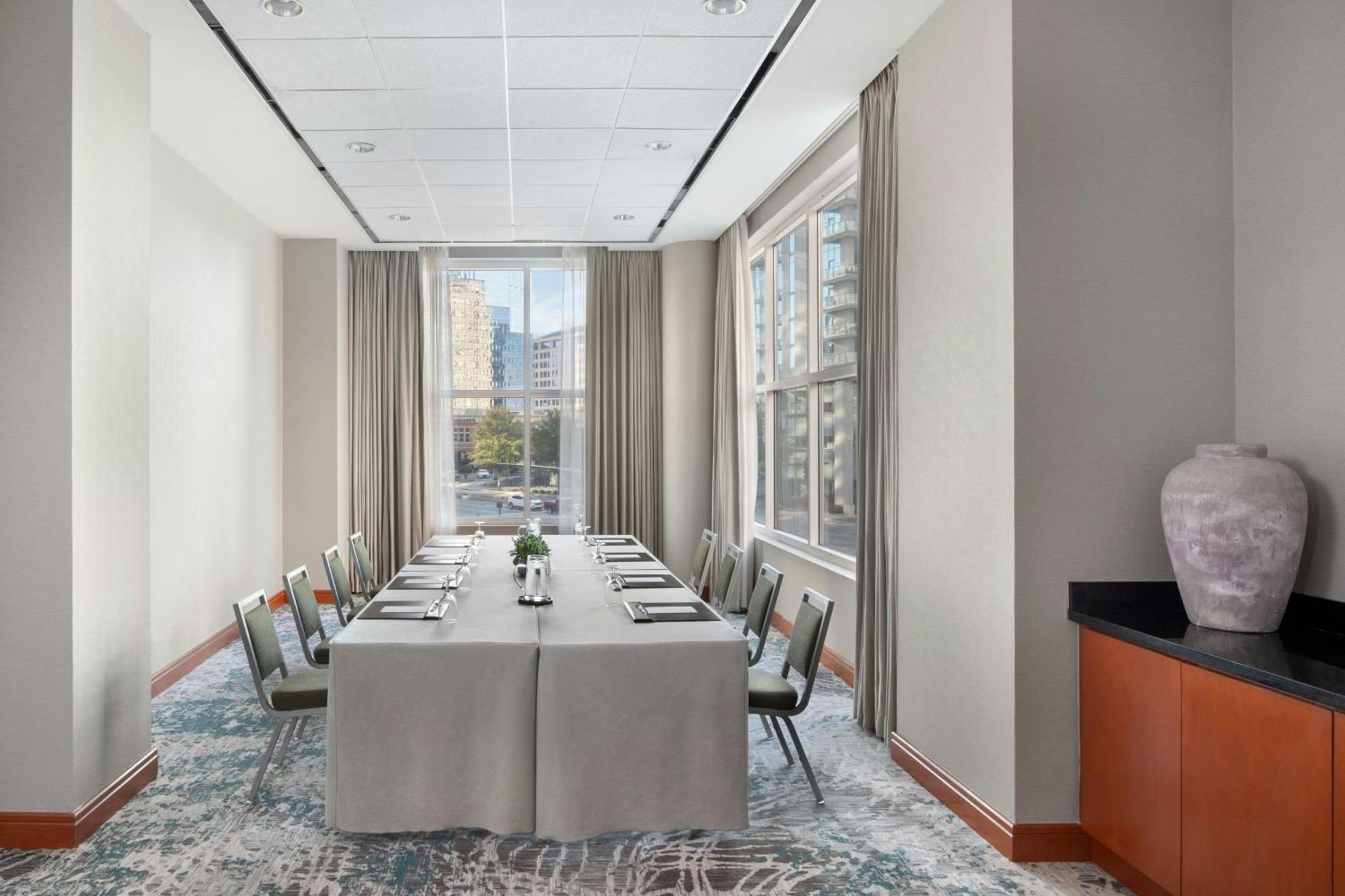 Отель The Westin Buckhead Атланта Экстерьер фото